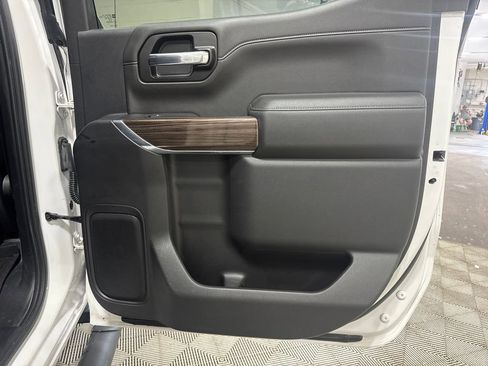 Used 2020 Chevrolet Silverado 1500 LT Trail Boss image 42