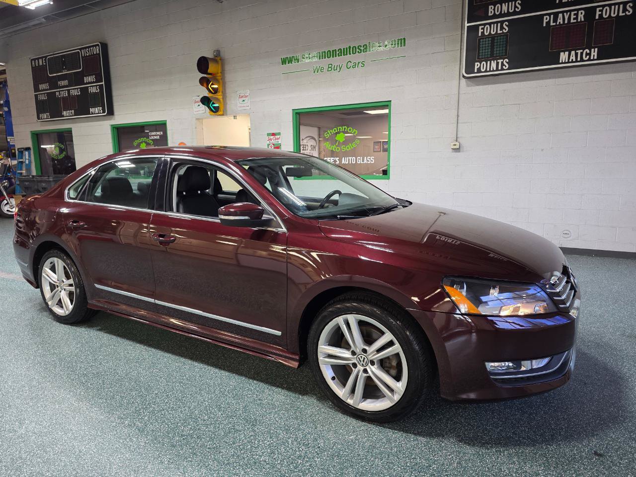 Used 2013 Volkswagen Passat TDI SE FWD image 4