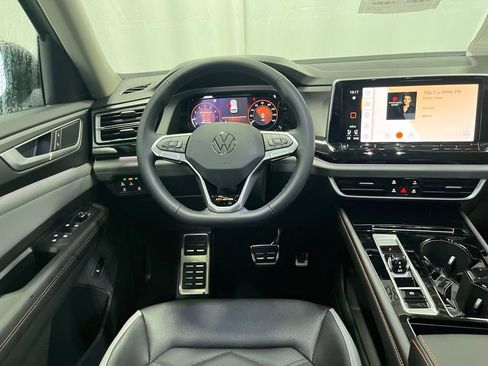 New 2026 Volkswagen Atlas Peak Edition image 18
