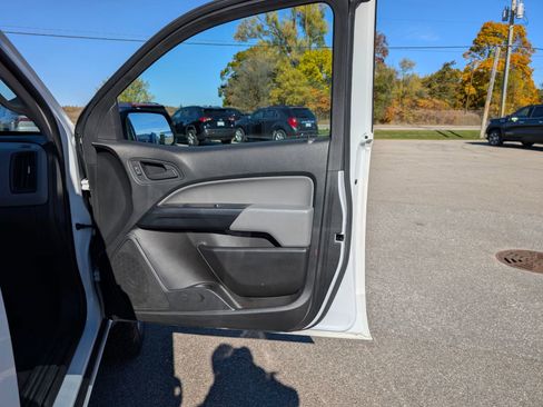 Used 2022 Chevrolet Colorado W/T w/ WT Convenience Package image 24