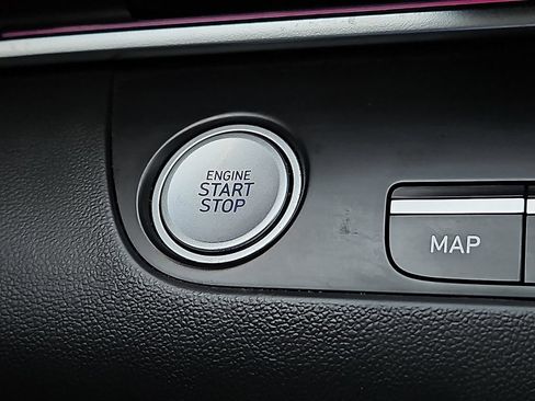 Used 2024 Hyundai Elantra SEL FWD image 24