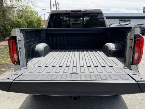 New 2026 GMC Sierra 1500 AT4X AWD/4WD image 4