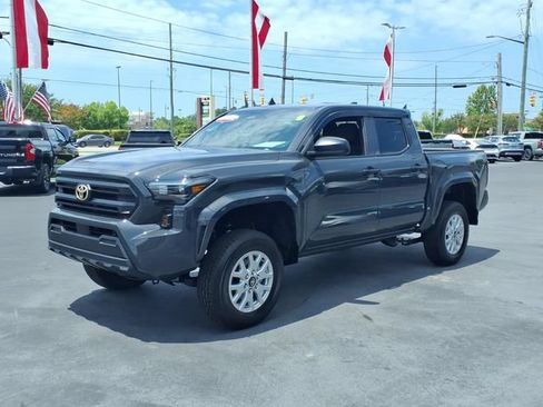 Used 2025 Toyota Tacoma SR RWD image 2