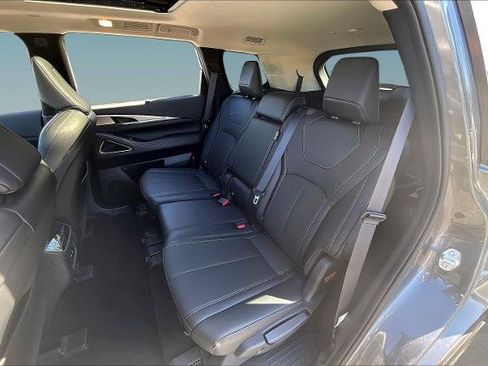 Certified 2026 INFINITI QX60 Luxe w/ Cargo Package AWD/4WD image 21