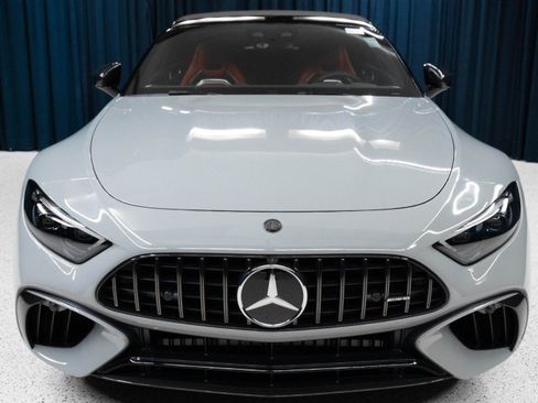 New 2026 Mercedes-Benz SL 63 AMG 4MATIC image 2