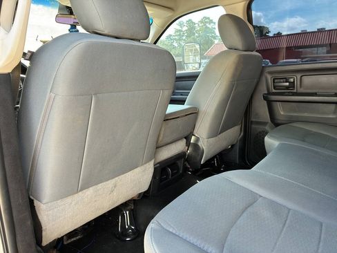 Used 2018 RAM 2500 Tradesman w/ Chrome Appearance Group AWD/4WD image 31