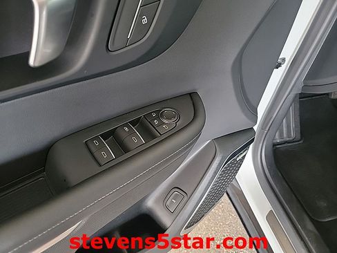Used 2025 Buick Enclave Sport Touring AWD/4WD image 12