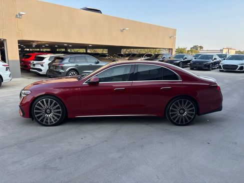 Used 2025 Mercedes-Benz E 350 4MATIC Sedan image 9