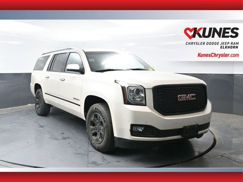 Used 2015 GMC Yukon XL Denali w/ Premium Package AWD/4WD image 1