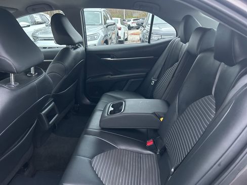 Used 2024 Toyota Camry SE image 25