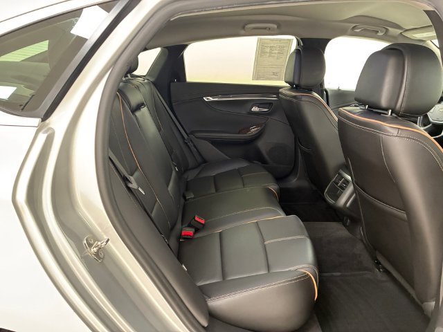Used 2014 Chevrolet Impala LTZ FWD image 16