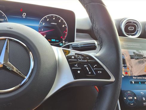 Used 2022 Mercedes-Benz C 300 Sedan image 28