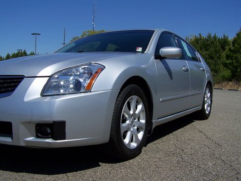 Used 2008 Nissan Maxima 3.5 SL w/ Platinum Edition Pkg FWD image 17
