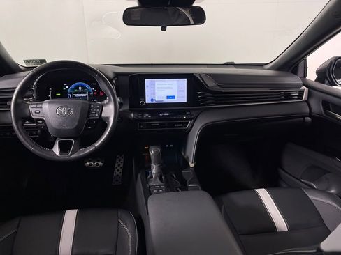 Certified 2025 Toyota Camry SE FWD image 14