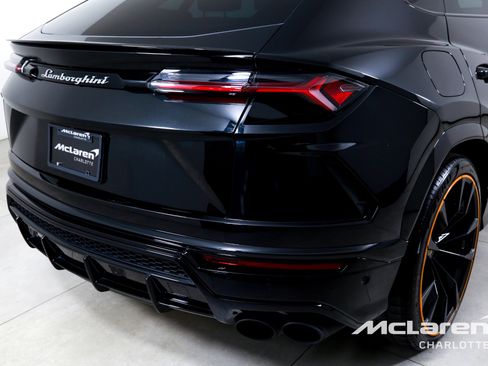 Used 2021 Lamborghini Urus image 43