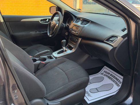 Used 2013 Nissan Sentra SR image 7