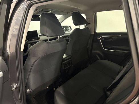 Used 2023 Toyota RAV4 LE AWD/4WD image 29