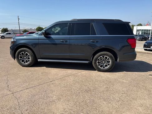Used 2022 Ford Expedition XLT RWD image 4