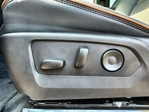 New 2025 GMC Canyon AT4 w/ Nightfall Edition image 14