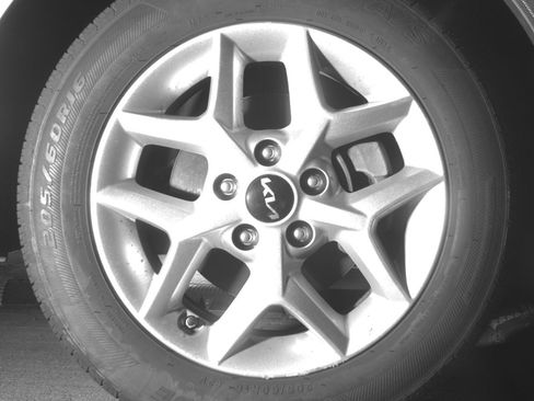 Used 2025 Kia Soul LX w/ LX Technology Package image 13