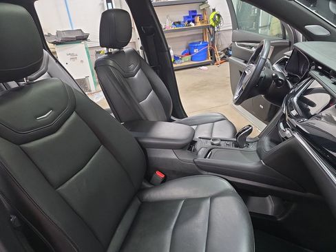 Certified 2021 Cadillac XT6 Premium Luxury image 10