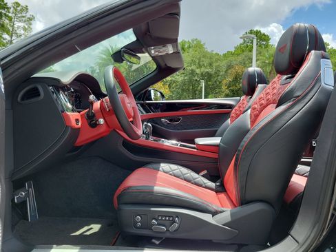Used 2022 Bentley Continental GT AWD/4WD image 40