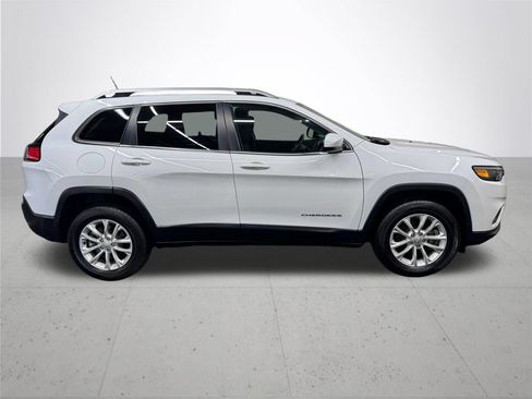 Used 2019 Jeep Cherokee Latitude w/ Cold Weather Group AWD/4WD image 9