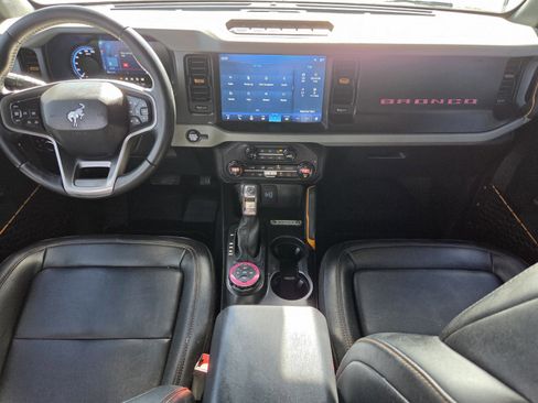 Used 2023 Ford Bronco Badlands AWD/4WD image 6