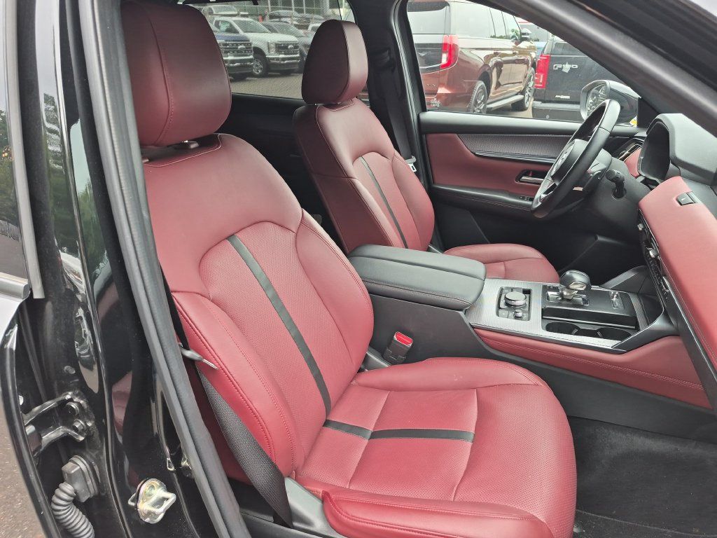 Used 2025 MAZDA CX-70 3.3 Turbo S w/ Premium Package AWD/4WD image 39