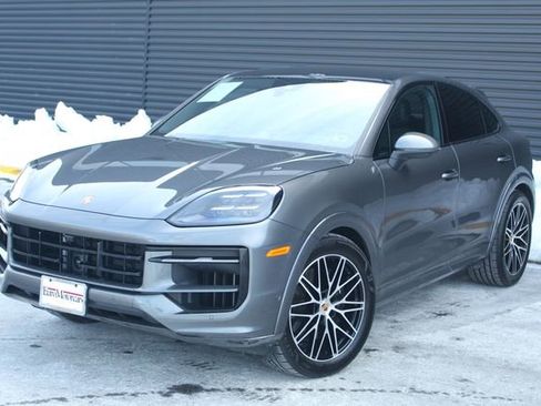 Certified 2025 Porsche Cayenne Coupe image 1