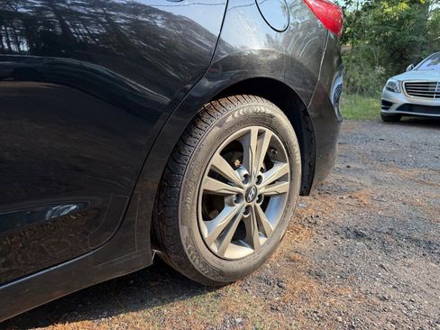 Used 2018 Hyundai Elantra SEL FWD image 11