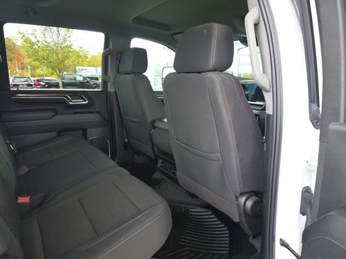 Used 2024 Chevrolet Silverado 2500 LT image 13