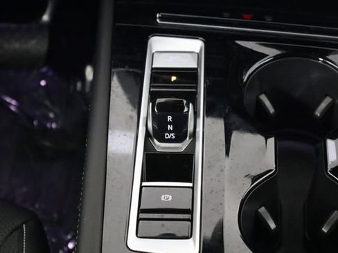 Used 2026 Volkswagen Atlas SE FWD image 29