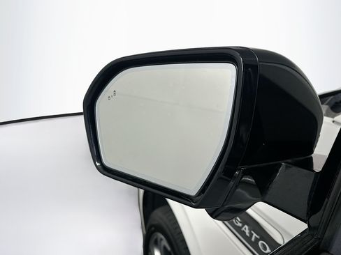 Used 2023 Lincoln Navigator Reserve AWD/4WD image 16