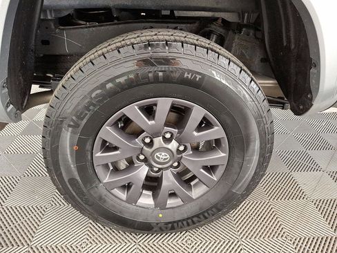 Certified 2023 Toyota Tacoma SR5 AWD/4WD image 26