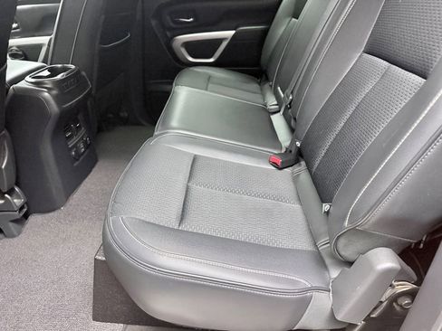 Used 2019 Nissan Titan PRO-4X image 13