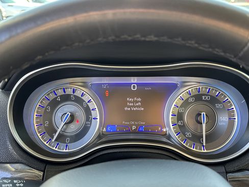 Used 2021 Chrysler 300 Touring w/ Sport Appearance Package image 31