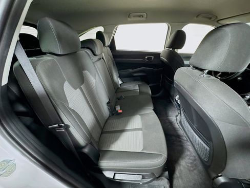 Used 2022 Kia Sorento LX image 26