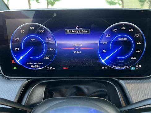 Used 2023 Mercedes-Benz EQE 350+ 4MATIC SUV w/ Exclusive Trim Package image 7