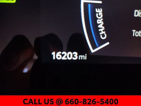 Used 2025 Toyota Camry SE FWD image 28