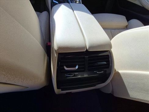Used 2023 BMW 530i w/ Convenience Package RWD image 18