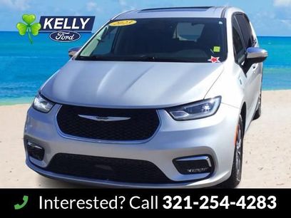 Used 2023 Chrysler Pacifica Limited