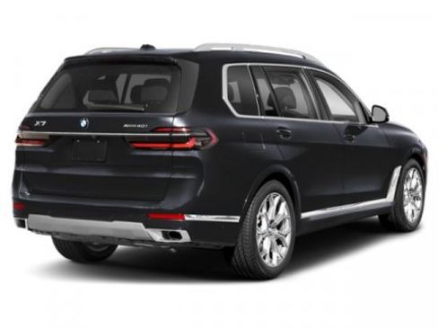 Used 2023 BMW X7 M60i image 5