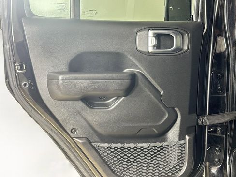 Used 2022 Jeep Wrangler Unlimited Sport image 21