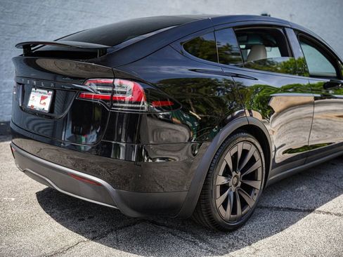 Used 2023 Tesla Model X AWD/4WD image 15