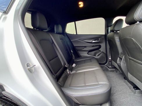 Used 2025 Buick Envista Sport Touring FWD image 54