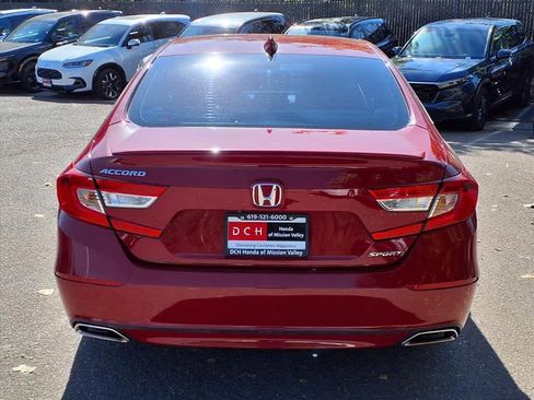 Used 2018 Honda Accord Sport image 6