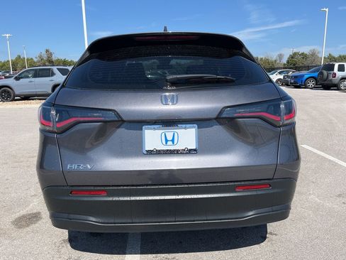 Certified 2023 Honda HR-V LX image 5