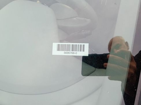 Used 2025 Hyundai Elantra SEL image 9