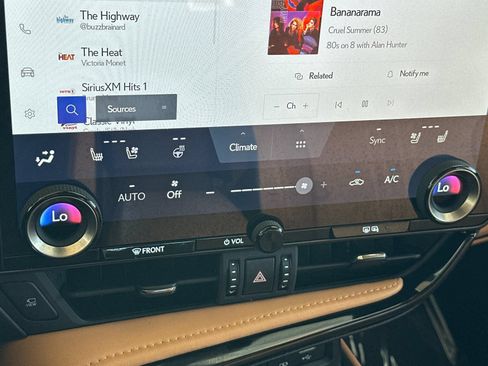 Used 2026 Lexus NX 350h AWD w/ Accessory Package (2T) image 23